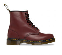 Cargar imagen en el visor de la galería, DR MARTENS | 1460Z DMC 8-EYE BOOT | CHERRY SMOOTH
